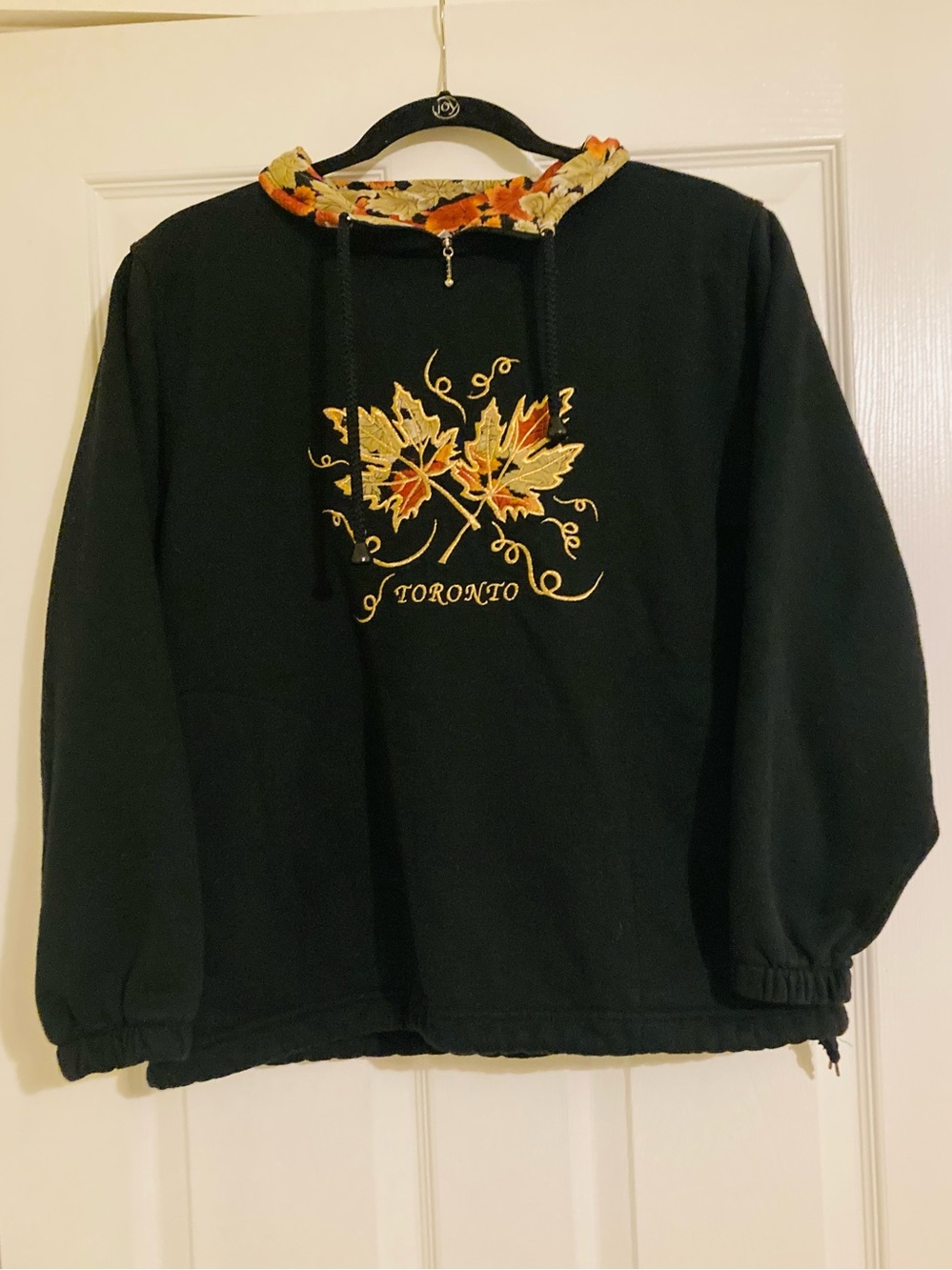 Cityscape Toronto Collared Sweatshirt